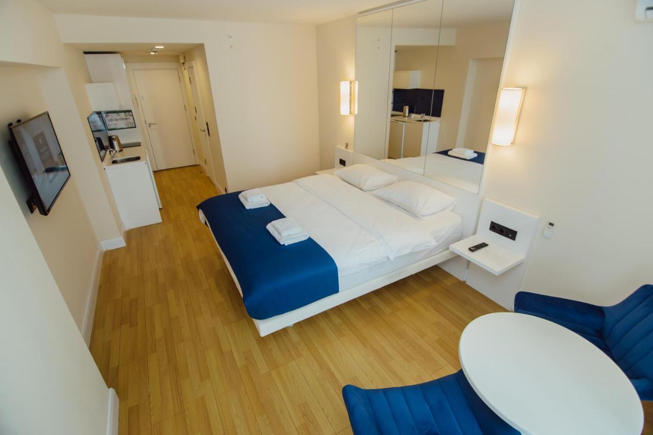 Premium Aparthotel With Sea View Batoemi Buitenkant foto