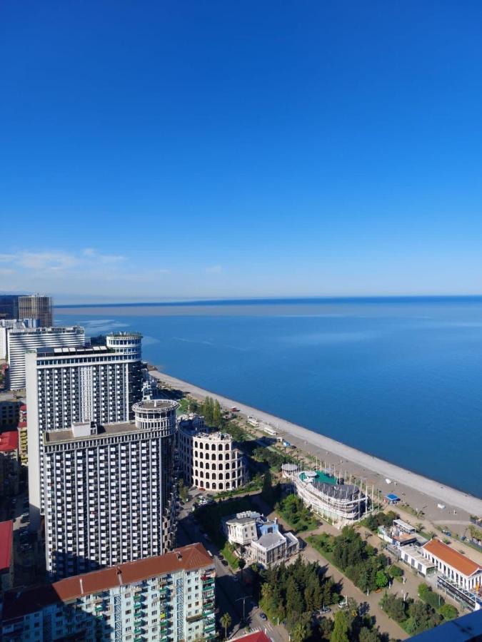 Premium Aparthotel With Sea View Batoemi Buitenkant foto